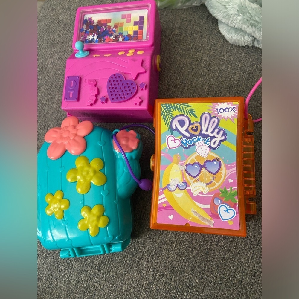 Polly pocket lot set of 3 with some accessories T29
